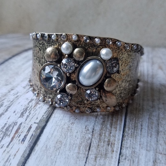 ChicbytheBeach Jewelry - Hammered rhinestone/pearl cuff